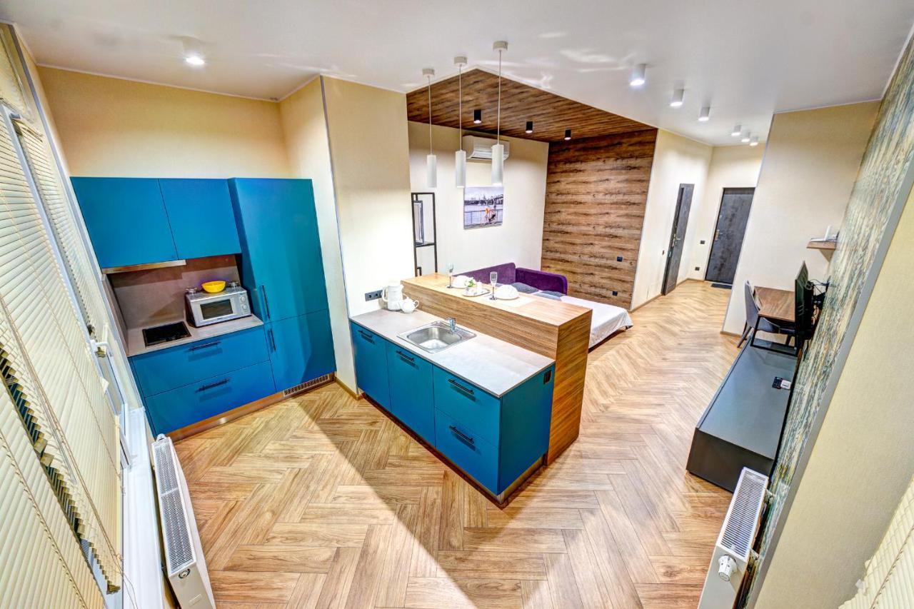 Apartment On The Street. Evgeniya Konovalets, 36B Киев Екстериор снимка