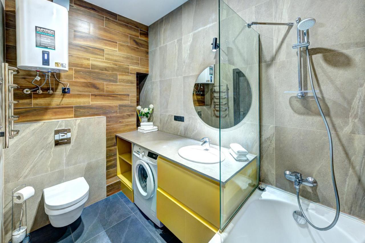 Apartment On The Street. Evgeniya Konovalets, 36B Киев Екстериор снимка